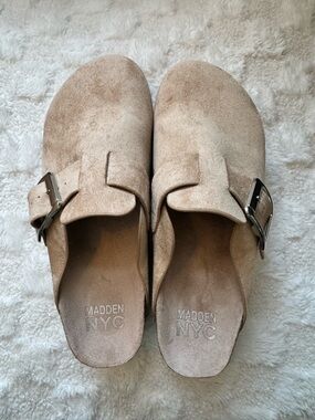 Madden NYC Platform Buckle Clog Women’s Size 8.5